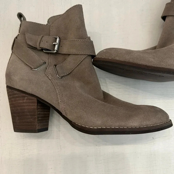 Sam Edelman Women’s ZipUp Pointed Toe Gray/Tan Leather Heeled Booties Sz 8M GUC - Picture 3 of 15